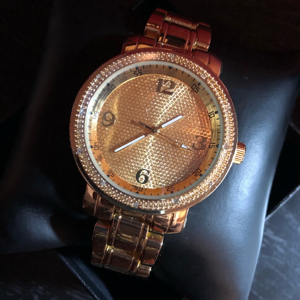 Gold Watch - Picture 5 of 7